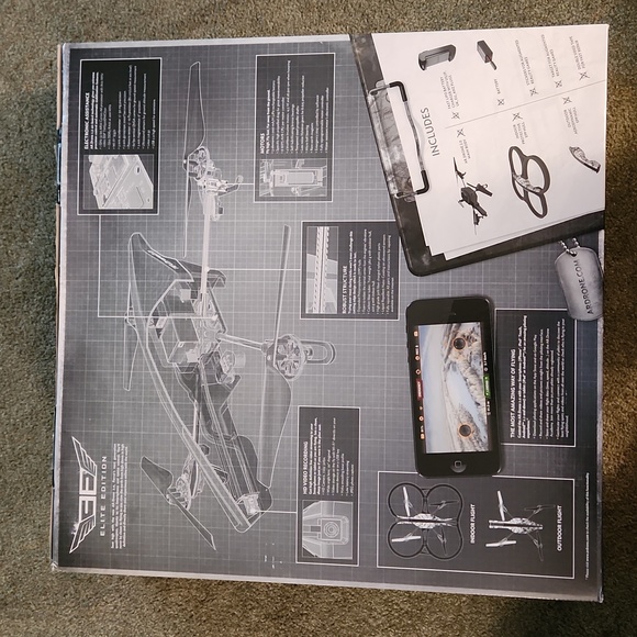 Parrot AR Drone 2.0 Elite Edition, Snow - Picture 3 of 12